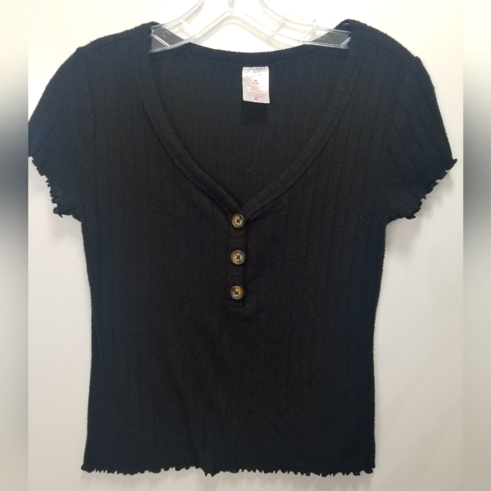 Black short shirt